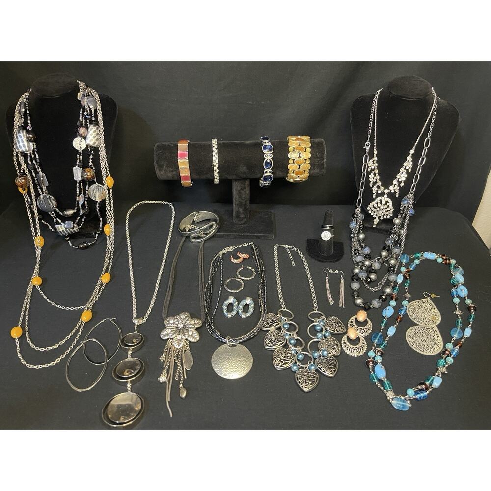 Vintage To Now Estate Lot Silver tone Jewelry Necklace Bracelet Earrings Ring